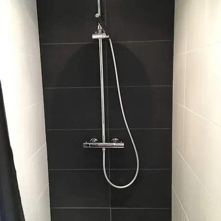 Bridge לינה וארוחת בוקר 3*