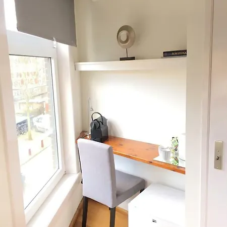 לינה וארוחת בוקר Bridge