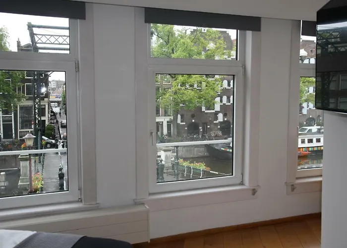 Bridge فندق مبيت وإفطار