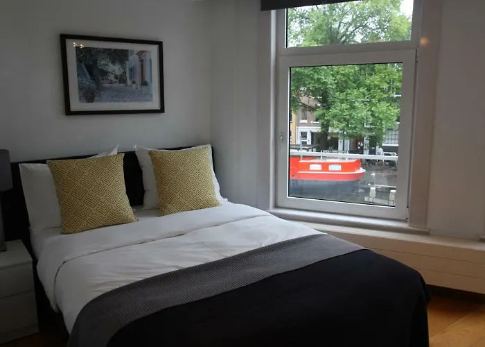 Bed & Breakfast Bridge 3*