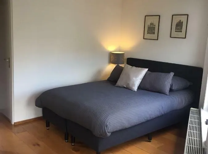 Bed & Breakfast Bridge Amsterdam