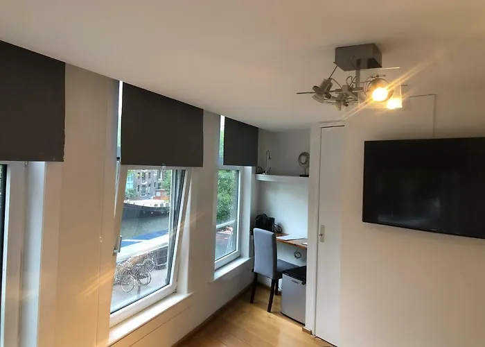 Bridge B&B 암스테르담