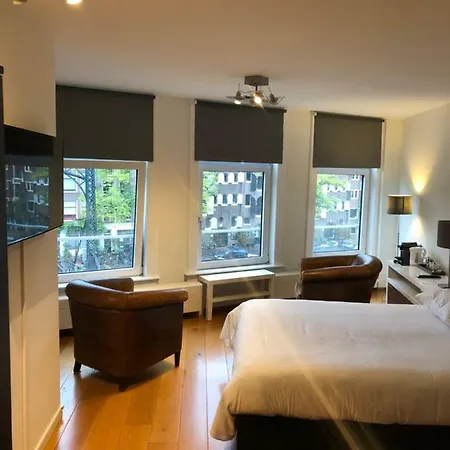 Bridge Nocleg ze śniadaniem 3*