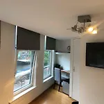 Bridge B&B 암스테르담