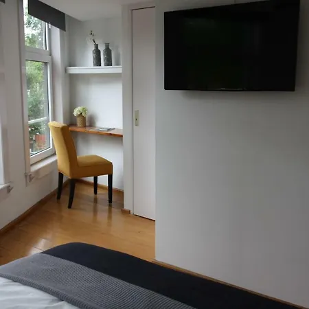 Alojamento de Acomodação e Pequeno-almoço Bridge 3*